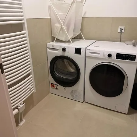 Апартаменты Modernes 4 Schlafzimmer In Der Altstadt *
